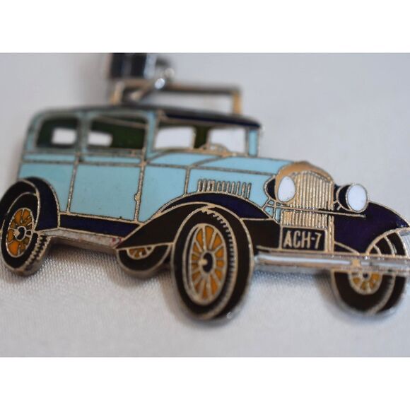 Nostalgic Vintage 1928 Blue/Black Plymouth Silver Tone Purse Charm Keychain - Picture 2 of 4